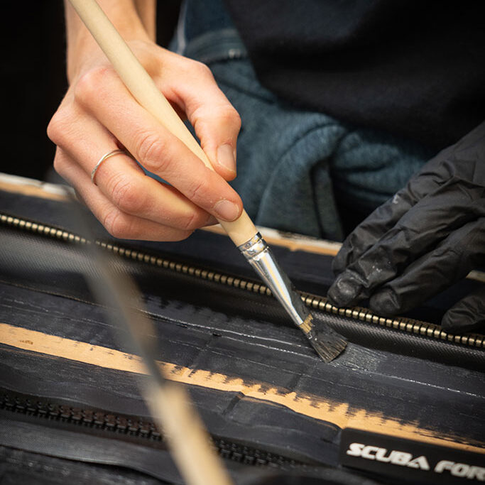 Trockentauchanzung Reissverschluss wechseln