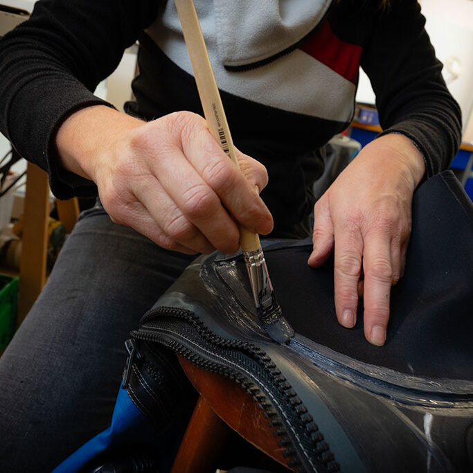 Trockentauchanzug Halsmanschette wechseln