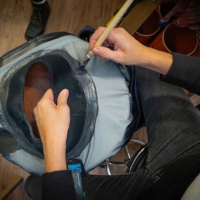 Trockentauchanzug Halsmanschette wechseln